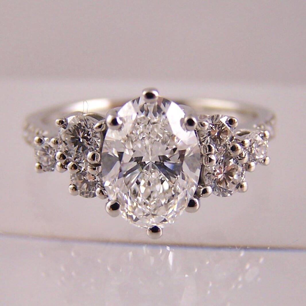 Engagement rings independent jewellers discount